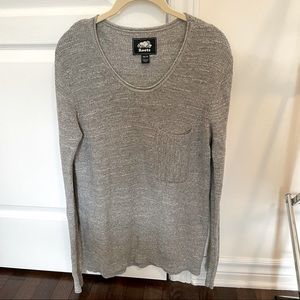 Grey roots knit crew neck